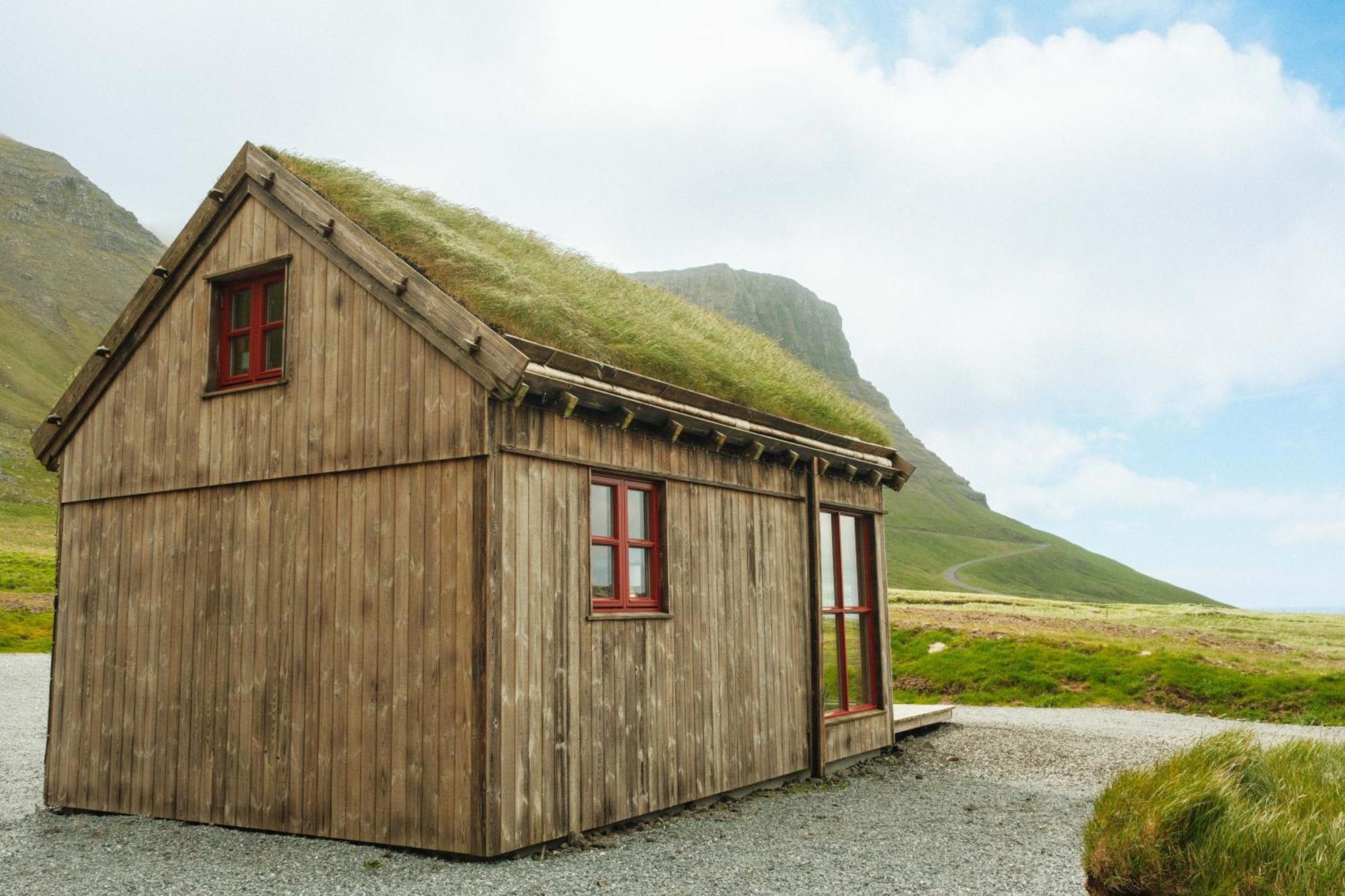 Múlafossur Cottage No 1 by Famous Waterfall in Gásadalur Gasadalur Exterior foto