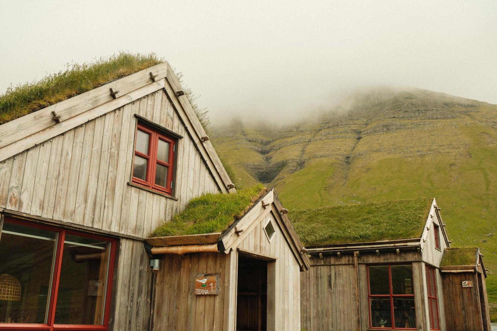 Múlafossur Cottage No 1 by Famous Waterfall in Gásadalur Gasadalur Exterior foto
