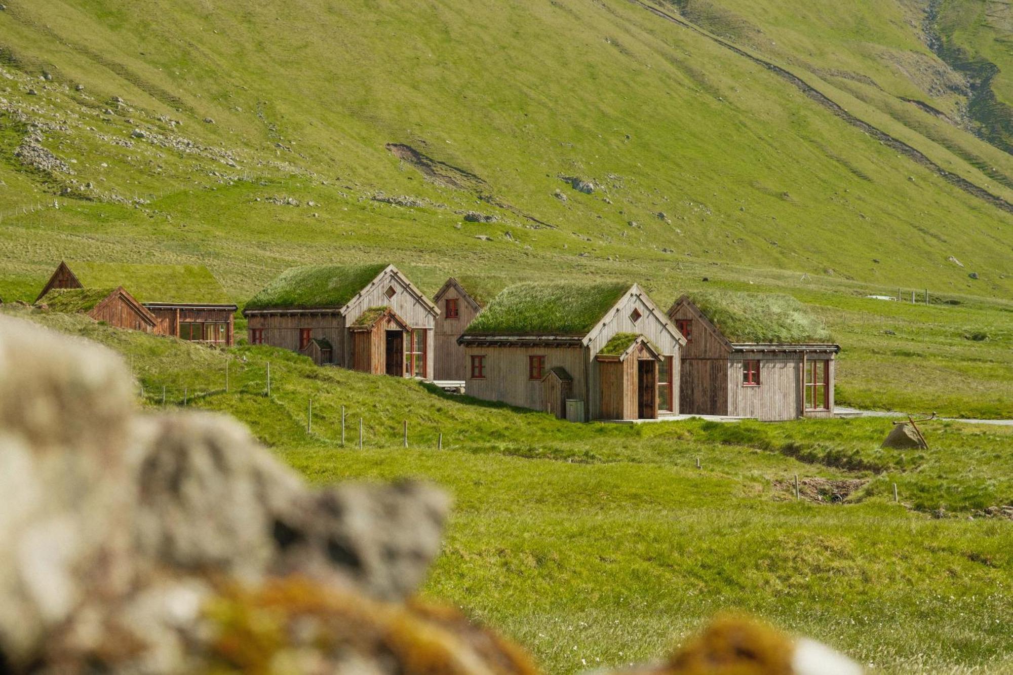 Múlafossur Cottage No 1 by Famous Waterfall in Gásadalur Gasadalur Exterior foto