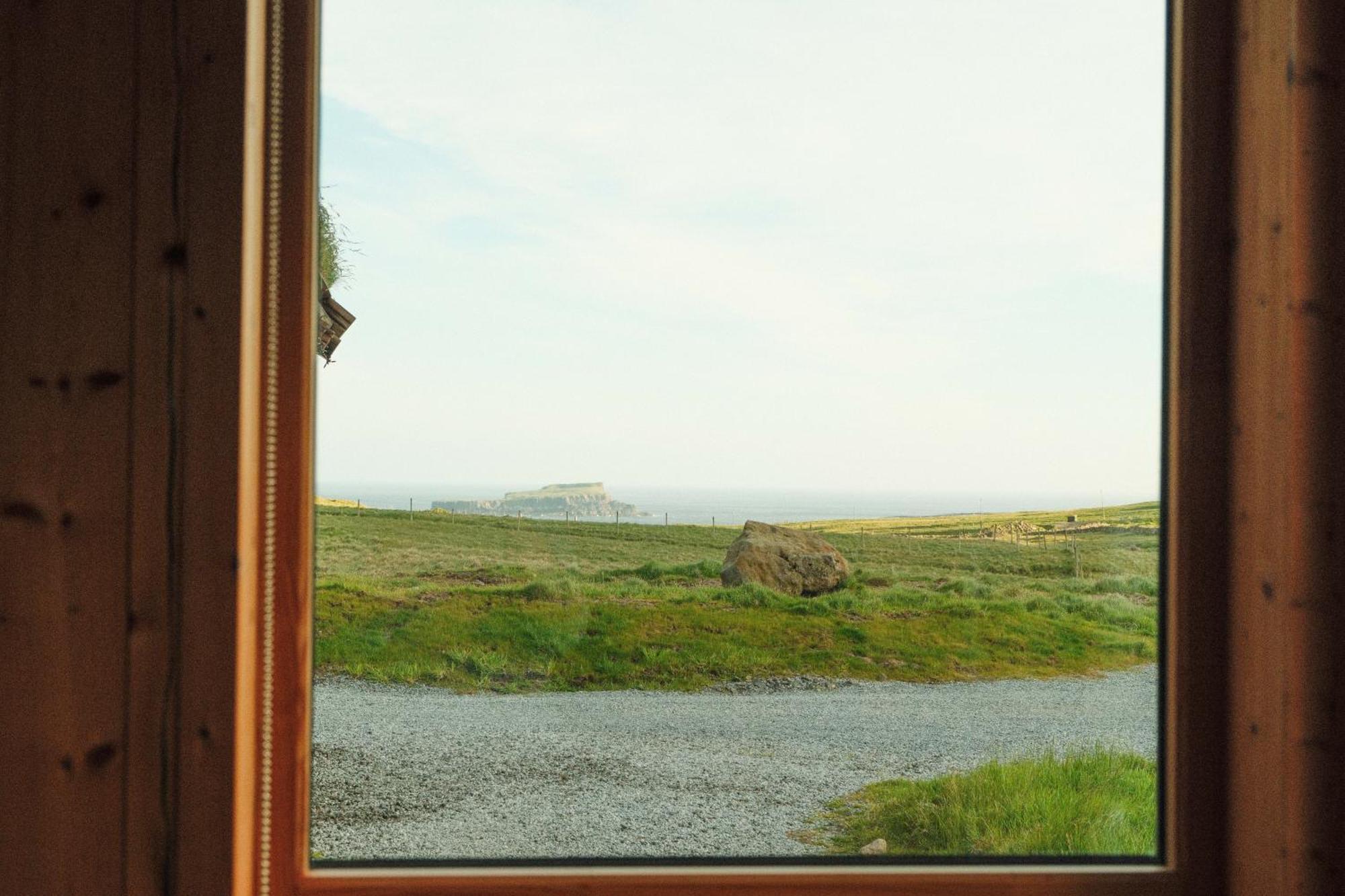 Múlafossur Cottage No 1 by Famous Waterfall in Gásadalur Gasadalur Exterior foto