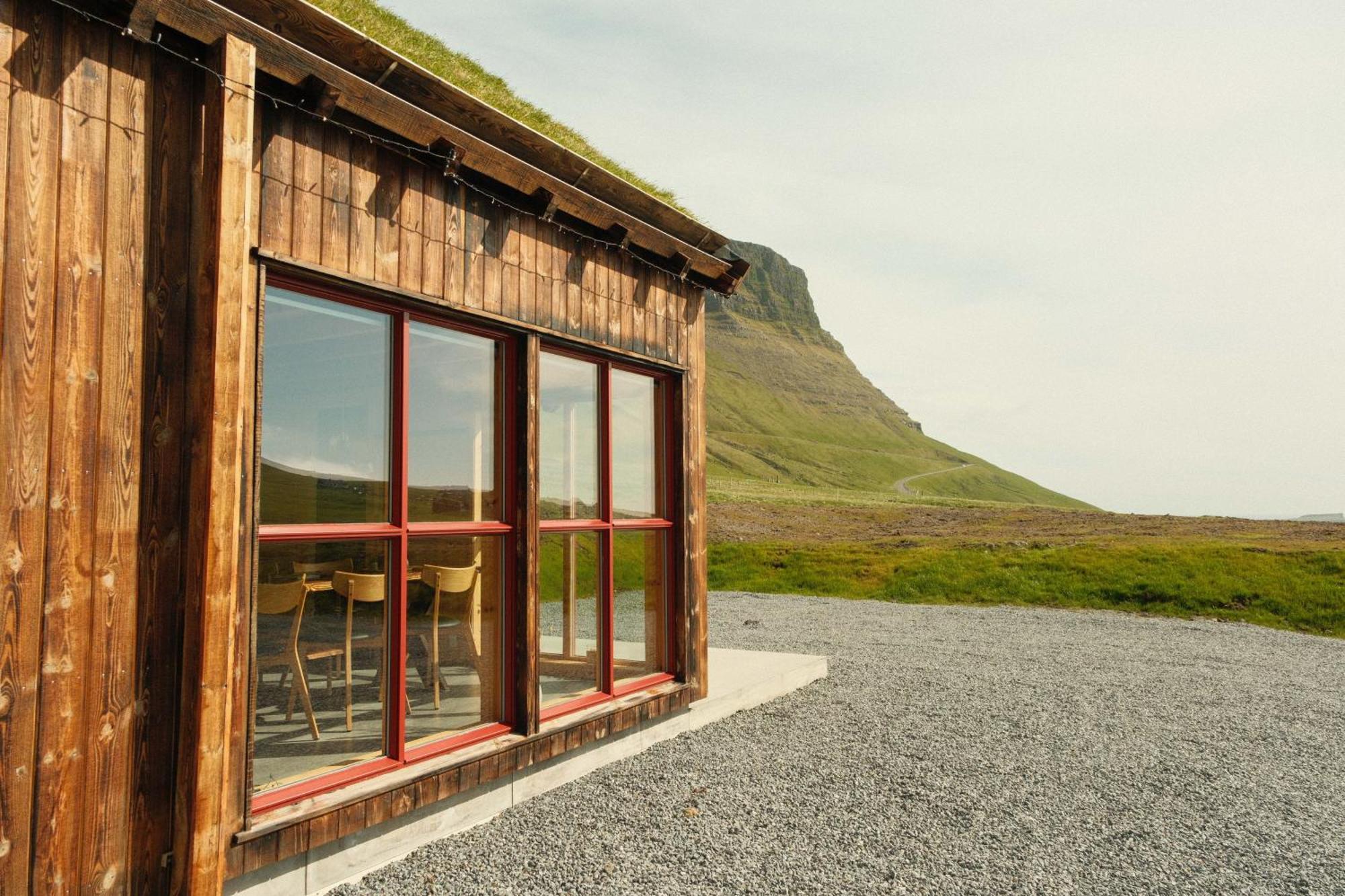 Múlafossur Cottage No 1 by Famous Waterfall in Gásadalur Gasadalur Exterior foto