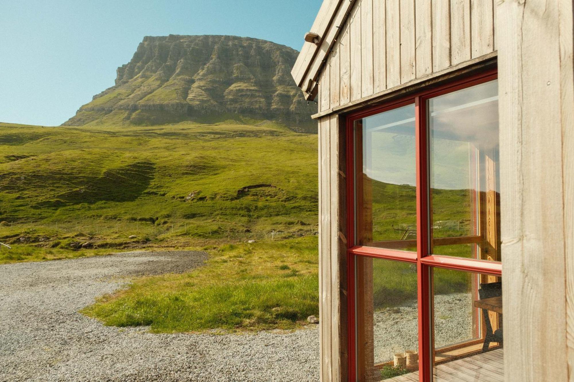 Múlafossur Cottage No 1 by Famous Waterfall in Gásadalur Gasadalur Exterior foto