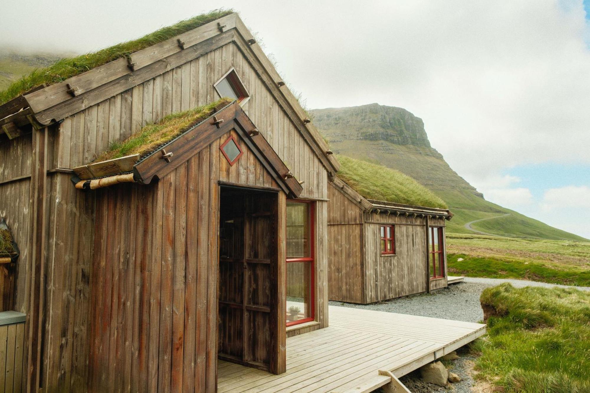 Múlafossur Cottage No 1 by Famous Waterfall in Gásadalur Gasadalur Exterior foto